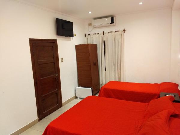 Hotel Residencial España : photo 4 de la chambre chambre quadruple