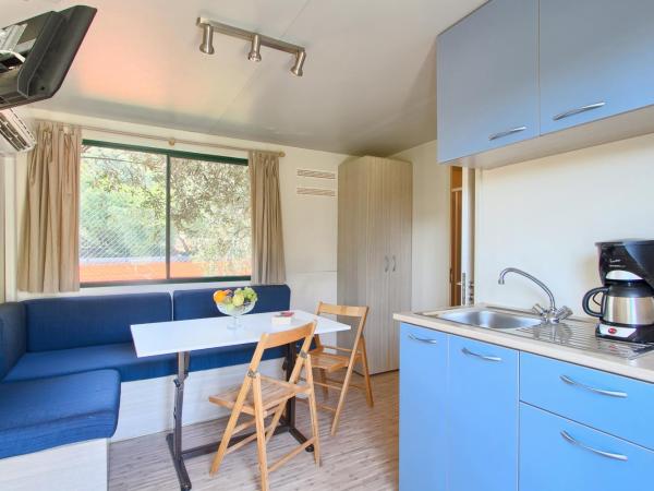 Camping Residence Oliva : photo 2 de la chambre mobile home standard