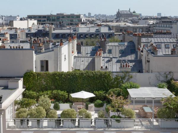 Le Bristol Paris - an Oetker Collection Hotel : photo 4 de la chambre suite avec terrasse et spa extérieur