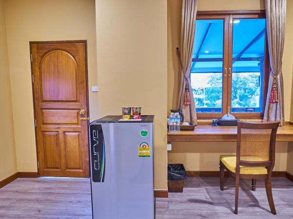 Mina Garden Villa Resort : photo 5 de la chambre chambre lit queen-size - vue sur piscine