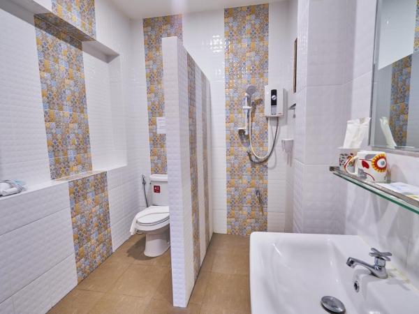 Mina Garden Villa Resort : photo 7 de la chambre chambre lit queen-size - vue sur piscine