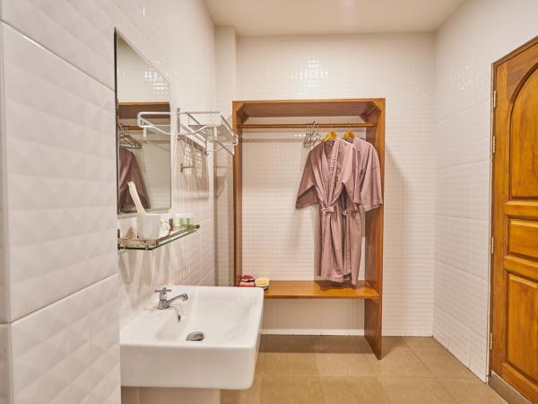 Mina Garden Villa Resort : photo 8 de la chambre chambre lit queen-size - vue sur piscine