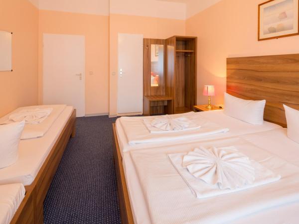 Alper Hotel am Potsdamer Platz : photo 3 de la chambre chambre quadruple