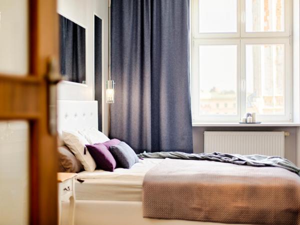Main Square Apartments : photo 7 de la chambre appartement - vue sur place principale