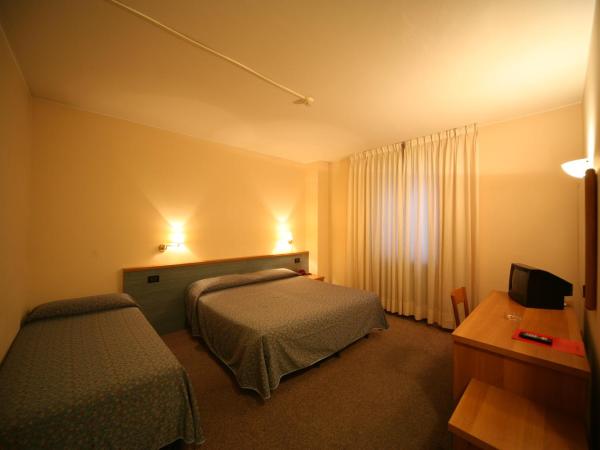Hotel Roma : photo 2 de la chambre chambre triple