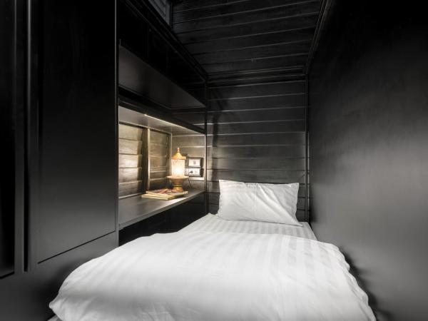 Kloem Hostel : photo 2 de la chambre lit dans dortoir mixte de 6 lits