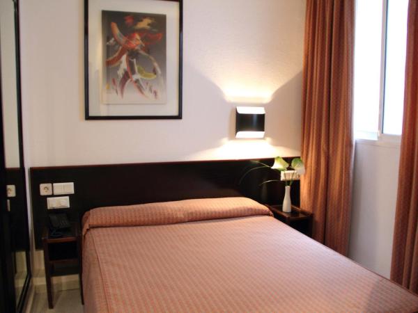 Hotel Monegal : photo 2 de la chambre chambre lits jumeaux intérieure