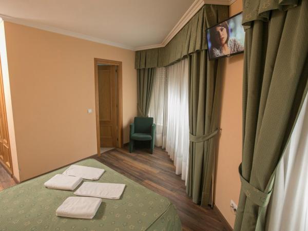 Hotel PAYRO ** : photo 2 de la chambre chambre double