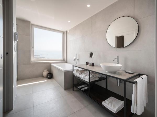 Luxor e Cairo The Beach Resort : photo 5 de la chambre suite lit king-size - vue sur mer