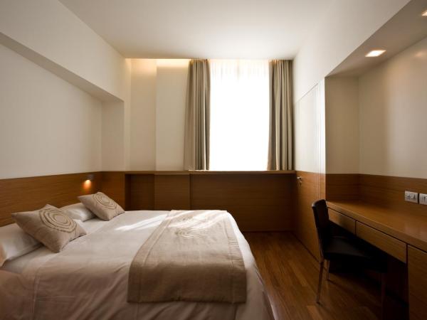 Eos Hotel : photo 7 de la chambre chambre double ou lits jumeaux standard