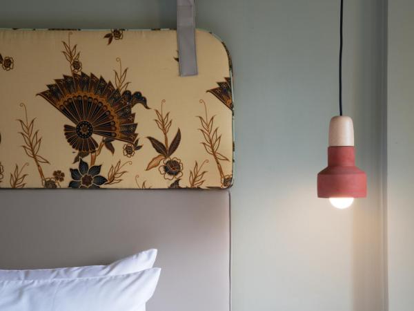 The Blanket Hotel Phuket Old Town : photo 2 de la chambre chambre lits jumeaux de luxe - vue sur la ville