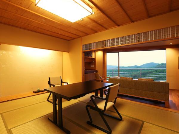 Arima Grand Hotel : photo 1 de la chambre chambre familiale - vue sur jardin