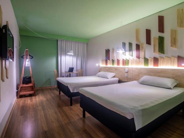 Hotel Nacional Inn Curitiba Santa Felicidade : photo 7 de la chambre appartement avec 2 lits doubles