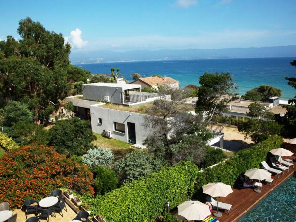Hôtel La Pinède : photo 5 de la chambre chambre double supérieure avec balcon - vue sur mer