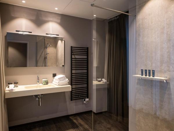 Hotel Harmony : photo 3 de la chambre chambre lits jumeaux de luxe avec douche