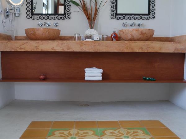 Merida Santiago Hotel Boutique : photo 6 de la chambre suite supérieure - vue sur piscine