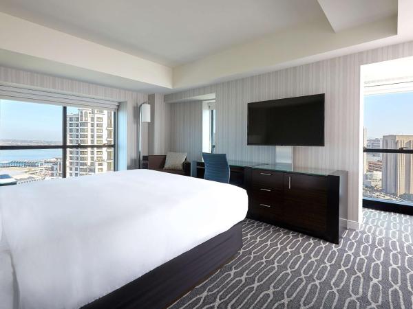 Manchester Grand Hyatt San Diego : photo 7 de la chambre chambre d'angle lit king-size