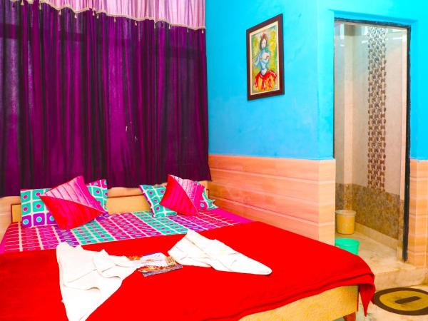 Royal Heritage Guest House : photo 3 de la chambre chambre double avec salle de bains privative