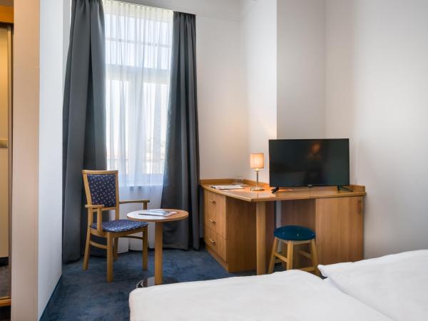 Hotel Golden Park Budapest : photo 2 de la chambre chambre double ou lits jumeaux