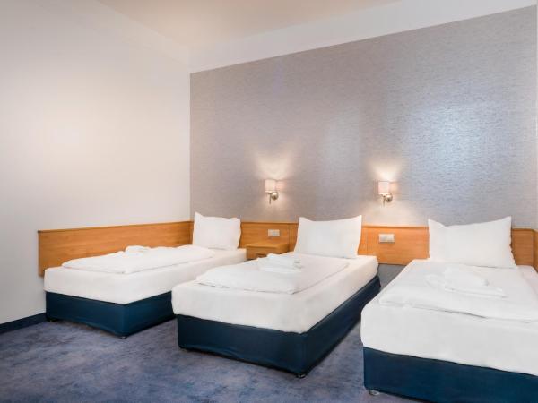 Hotel Golden Park Budapest : photo 3 de la chambre chambre triple