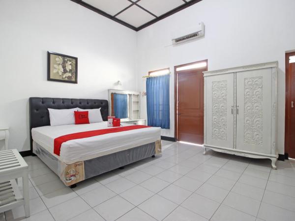 RedDoorz Plus @ Taman Siswa 3 : photo 3 de la chambre chambre double