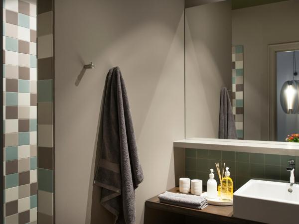 Zakske13 - Design Boutique B&B in Bruges city centre : photo 10 de la chambre chambre double - vue sur jardin