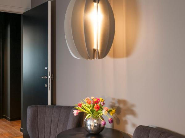 Zakske13 - Design Boutique B&B in Bruges city centre : photo 10 de la chambre chambre double - vue sur jardin