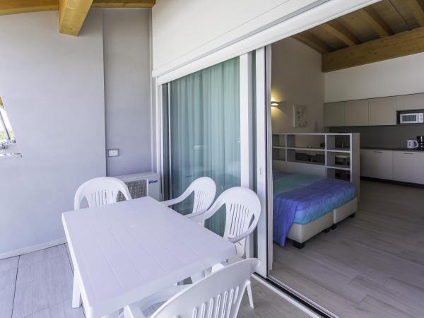 Residenza Turistica Alberghiera Blue Marine : photo 5 de la chambre studio