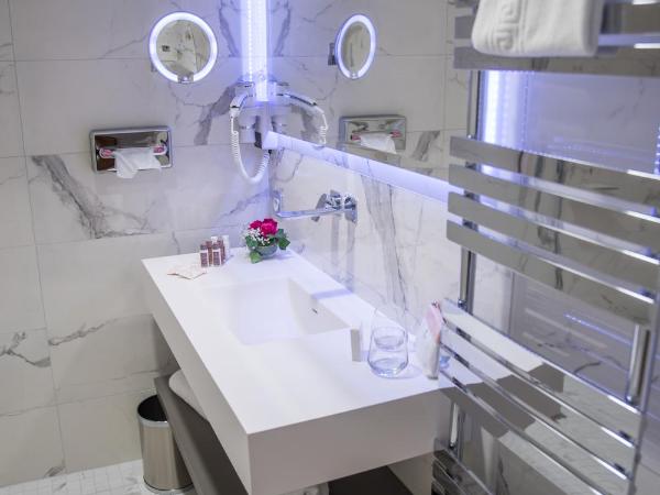 Best Western Beauséjour : photo 3 de la chambre chambre supérieure lit queen-size