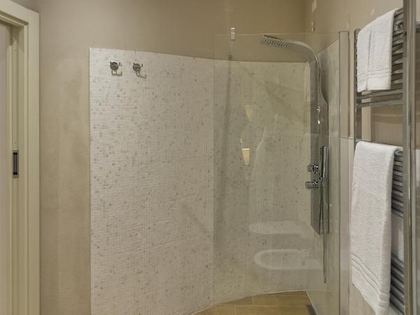 Il Giardino Dei Semplici : photo 5 de la chambre chambre quadruple avec balcon