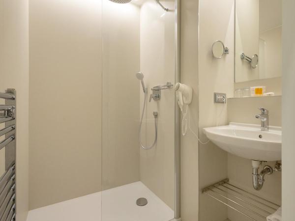 Hotel Continental : photo 5 de la chambre chambre double standard