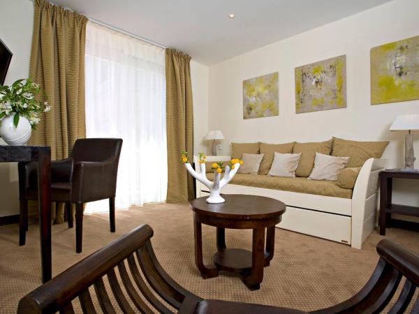 Le Cottage - Hotel & Spa : photo 6 de la chambre suite familiale avec terrasse (2 adultes + 2 enfants) - accès spa inclus