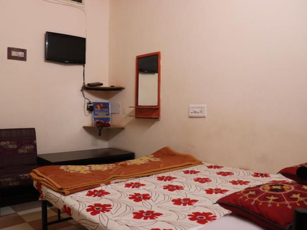 Govind Hotel : photo 3 de la chambre chambre double Économique