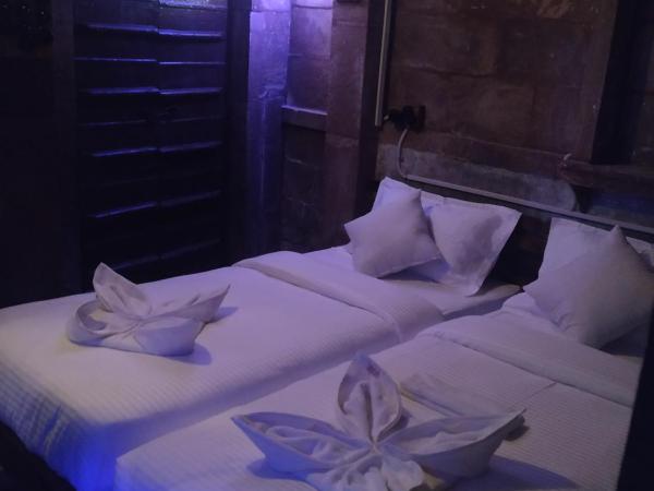 The Thikana Heritage : photo 10 de la chambre chambre standard lit queen-size