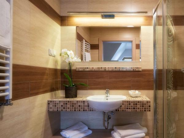 Hotel Zakopane Wellness & SPA ex Korona Tatr : photo 8 de la chambre premium double room with balcony and mountain view (3 adults)