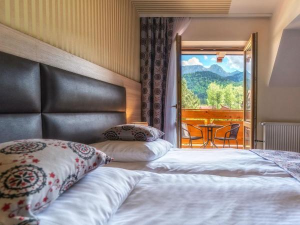 Hotel Zakopane Wellness & SPA ex Korona Tatr : photo 1 de la chambre premium double room with balcony and mountain view (3 adults)