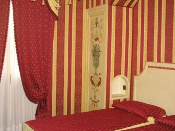 Hotel Belle Epoque : photo 6 de la chambre chambre double ou lits jumeaux