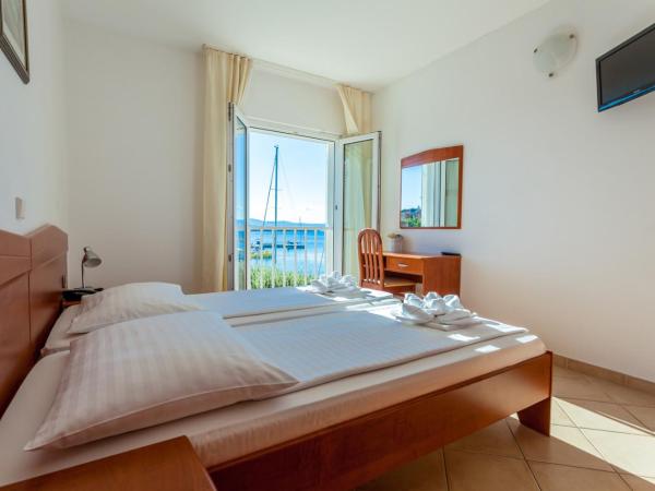 Hotel Adria : photo 7 de la chambre chambre double ou lits jumeaux
