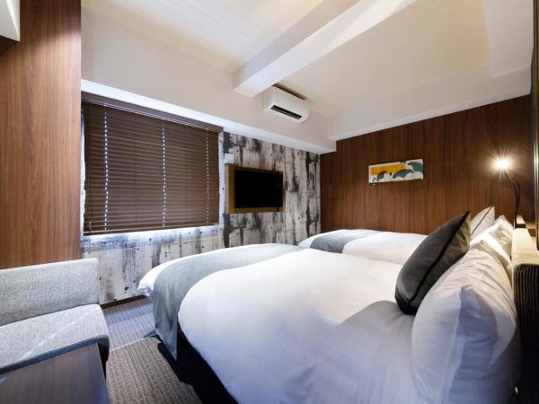 HOTEL HILLARYS Shinsaibashi : photo 2 de la chambre chambre lits jumeaux de luxe (4 adultes) - non-fumeurs