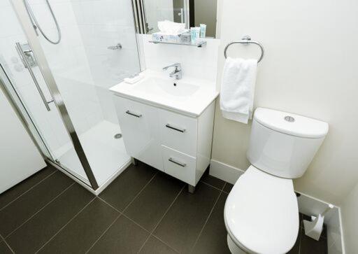 Shoreline Hotel : photo 4 de la chambre chambre lit queen-size 