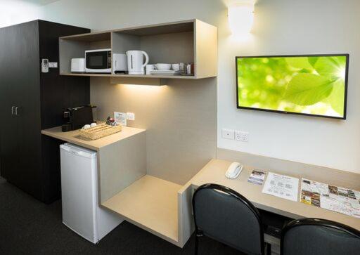 Shoreline Hotel : photo 5 de la chambre chambre lit queen-size 