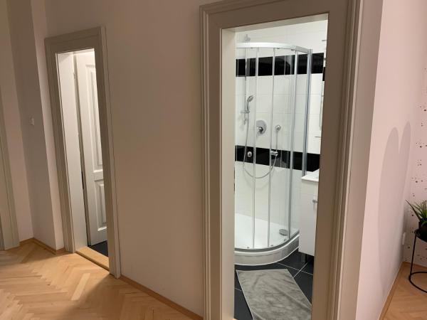 Great place near city centre : photo 3 de la chambre chambre double deluxe