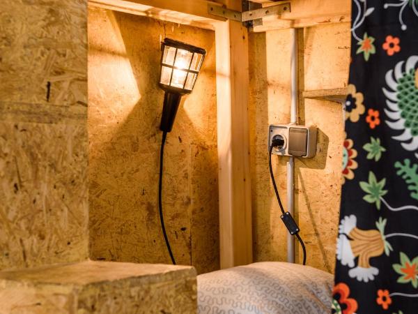 Stay Swanky Hostel : photo 2 de la chambre lit superposé dans dortoir de 11 lits