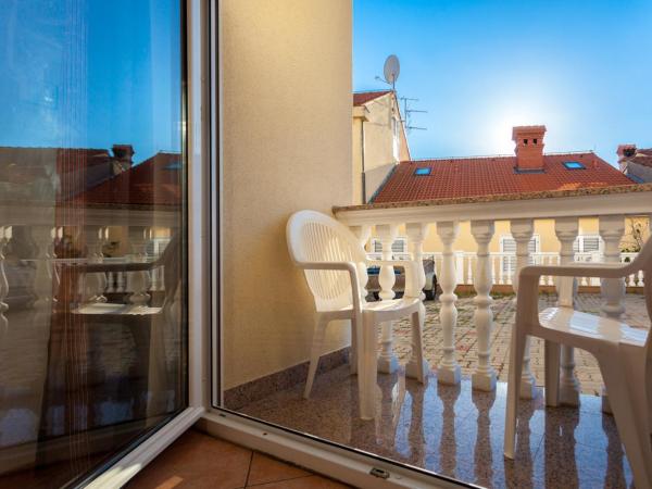 Guesthouse Villa Adria : photo 8 de la chambre chambre triple