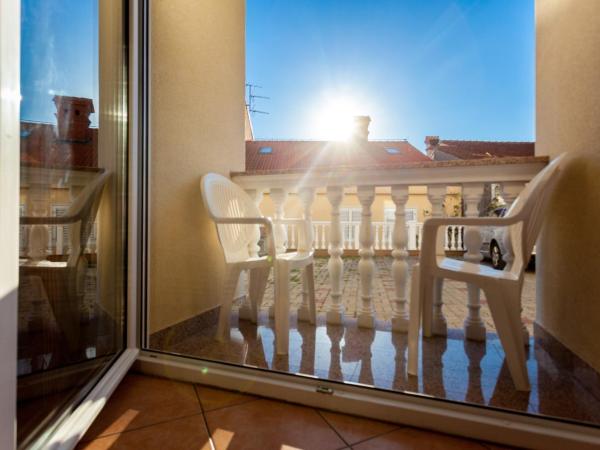 Guesthouse Villa Adria : photo 2 de la chambre chambre triple