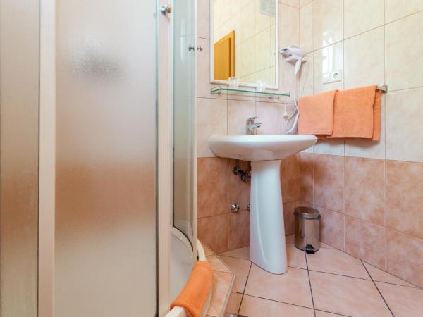 Guesthouse Villa Adria : photo 2 de la chambre chambre double