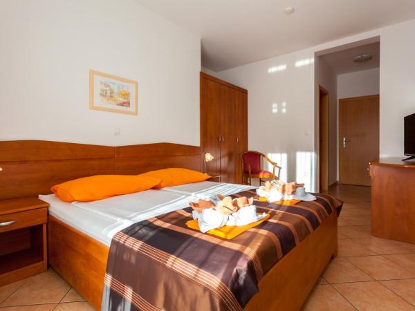 Guesthouse Villa Adria : photo 1 de la chambre chambre double