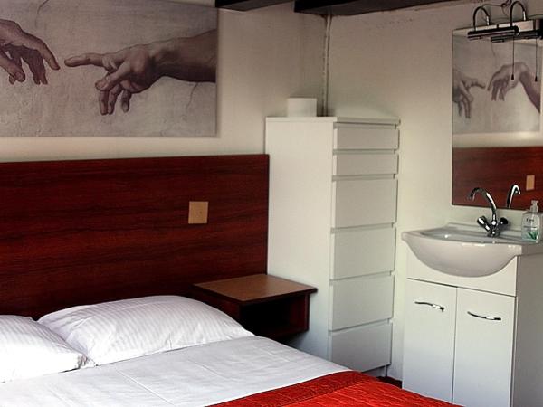 Hostel The Veteran : photo 4 de la chambre chambre simple avec installations communes