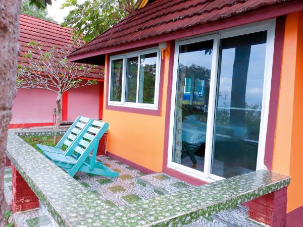 Phi Phi View Point Resort : photo 4 de la chambre chambre triple supérieure - vue sur mer