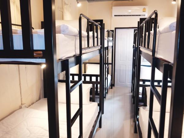 Khaosan Station : photo 7 de la chambre dortoir mixte de 10 lits